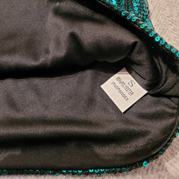 ✨️Sparkly Green Tank Top - Picture 5 of 5